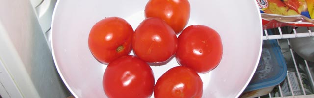 Tomates na geladeira por 10 minutos